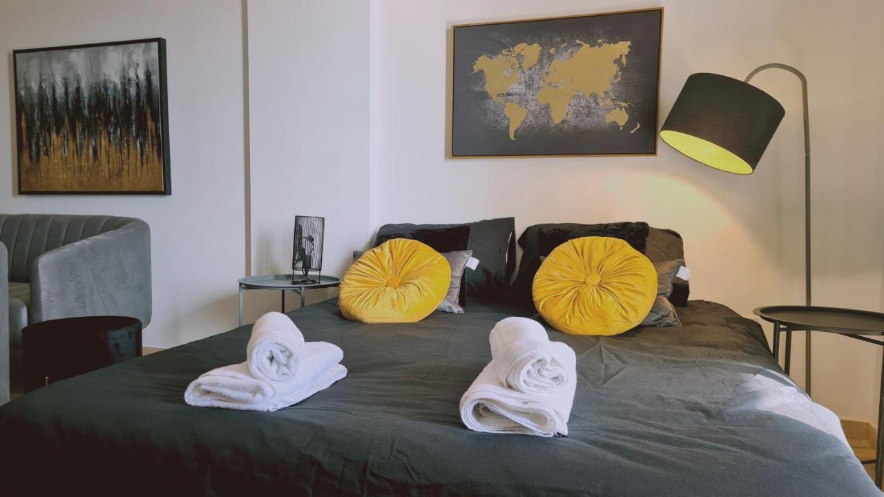 Apartment Beyond Studio