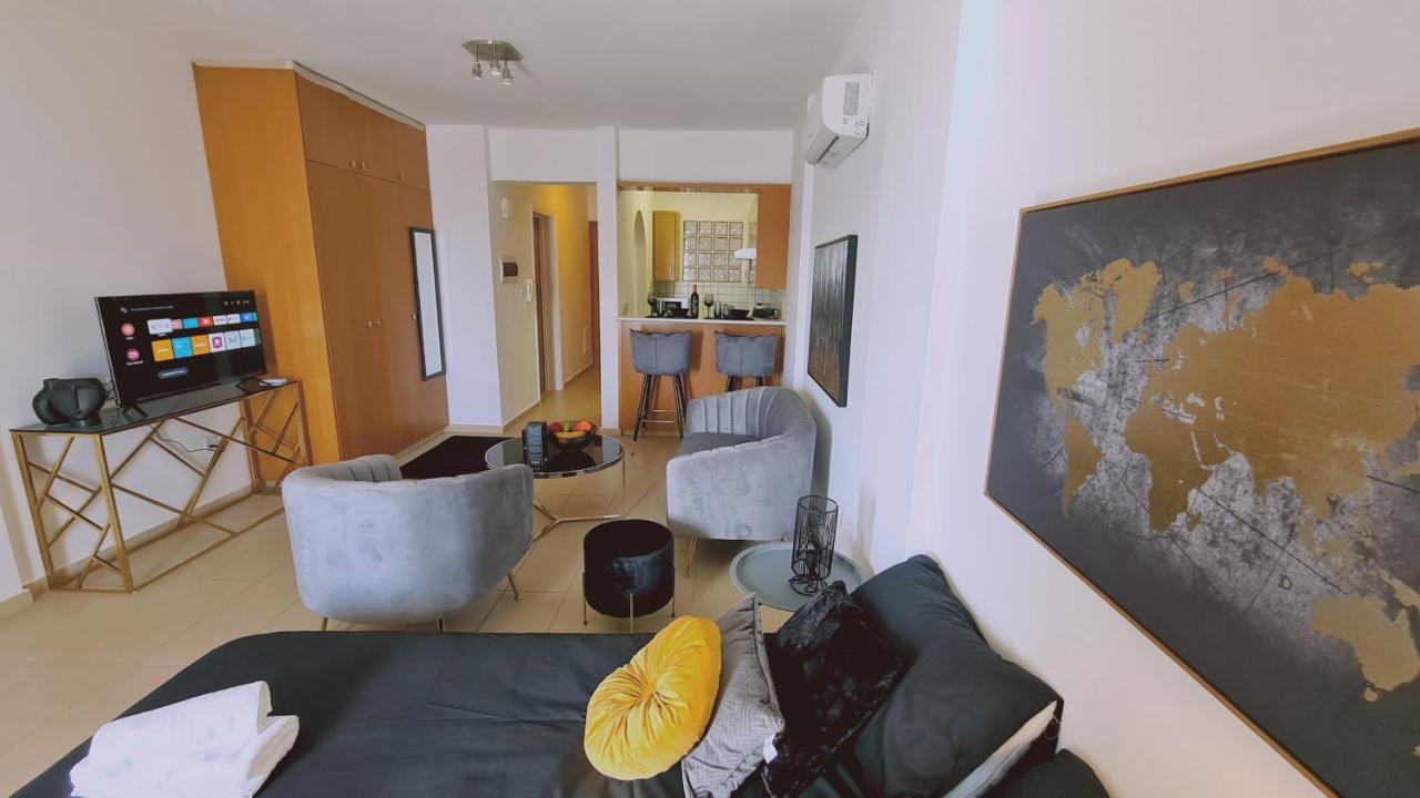 Apartment Beyond Studio Paphos